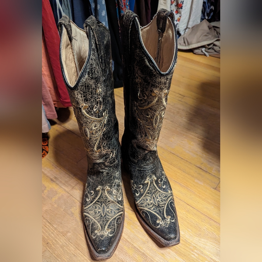 Circle G Embroidery Cowboy Boots